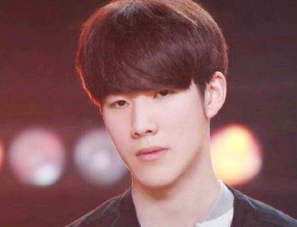 OMG官博：祝Angel生日快乐，在未来的日子里继续逐光前行！