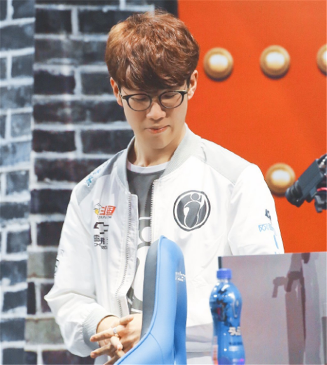 阴间赛程！S12小组赛观赛人数同比去年下降约40%