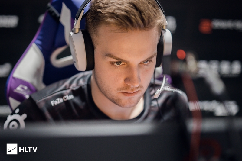 Faker：Chovy非常优秀，坚信他有一天定能够在世界赛上夺冠