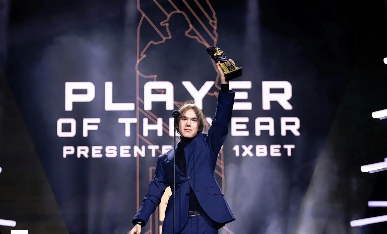 【前瞻】2025LPL春季赛 V5 vs TES，令人生畏的银河战舰回来了？